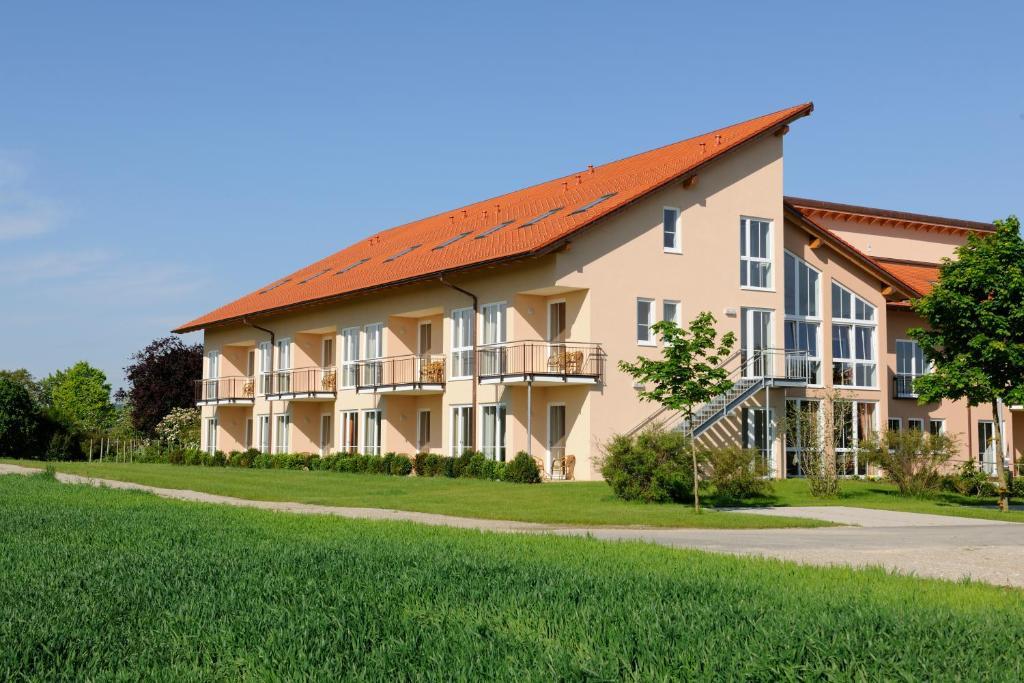 Hotel Inspiration Garni Tittmoning Екстериор снимка