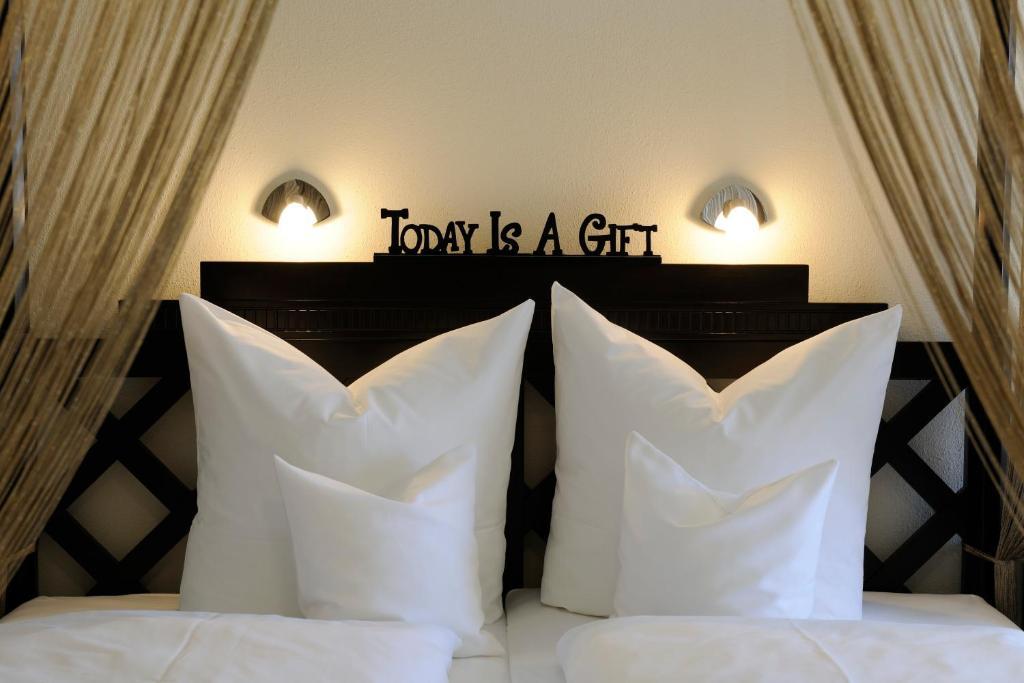 Hotel Inspiration Garni Tittmoning Стая снимка