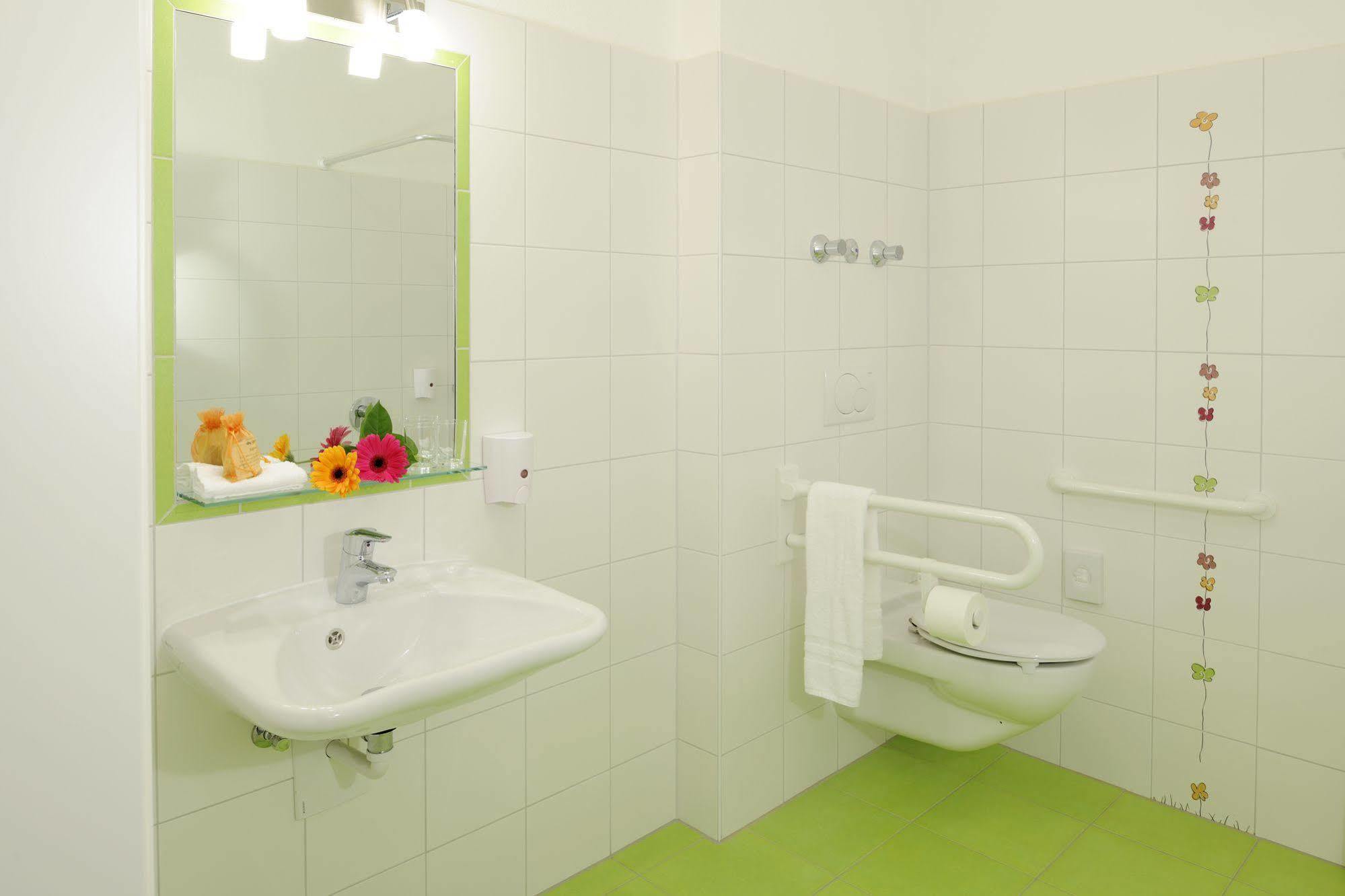 Hotel Inspiration Garni Tittmoning Екстериор снимка