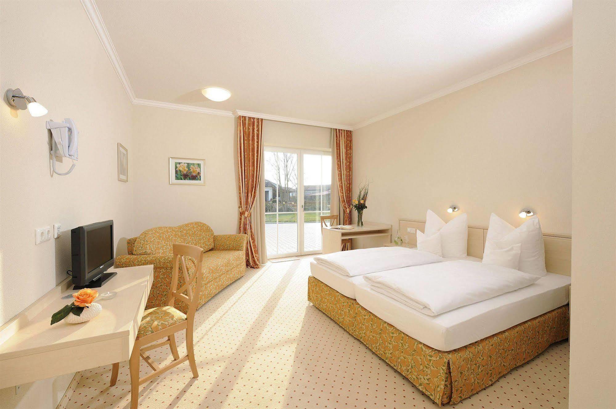 Hotel Inspiration Garni Tittmoning Екстериор снимка