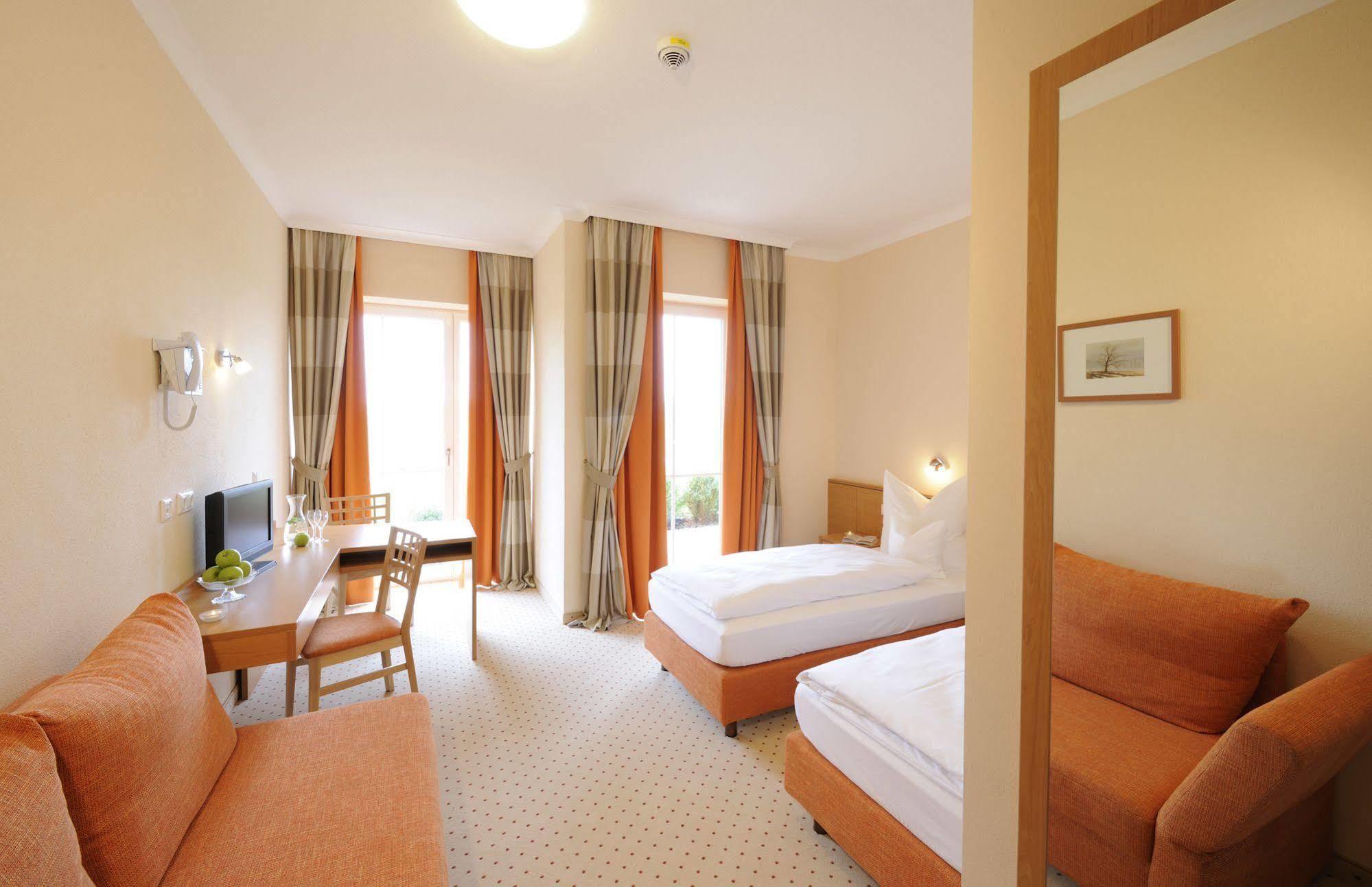 Hotel Inspiration Garni Tittmoning Екстериор снимка