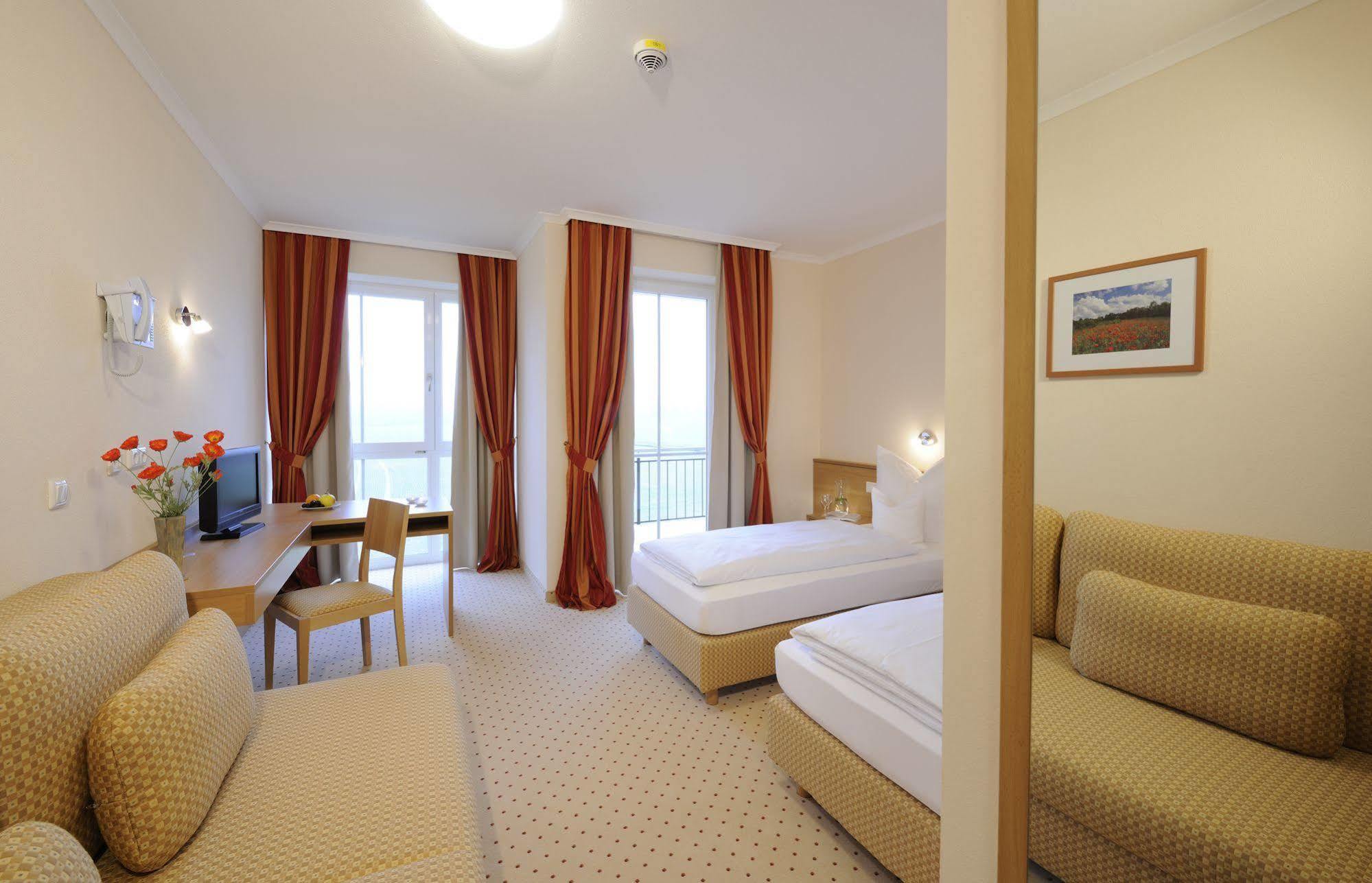 Hotel Inspiration Garni Tittmoning Екстериор снимка